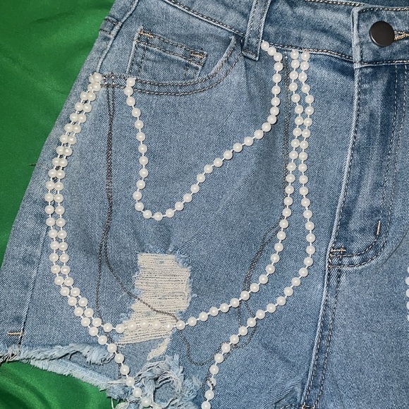 SHEIN Blue and White Jean Shorts with Distressed Design size 28 Stretch Denim - Picture 5 of 7